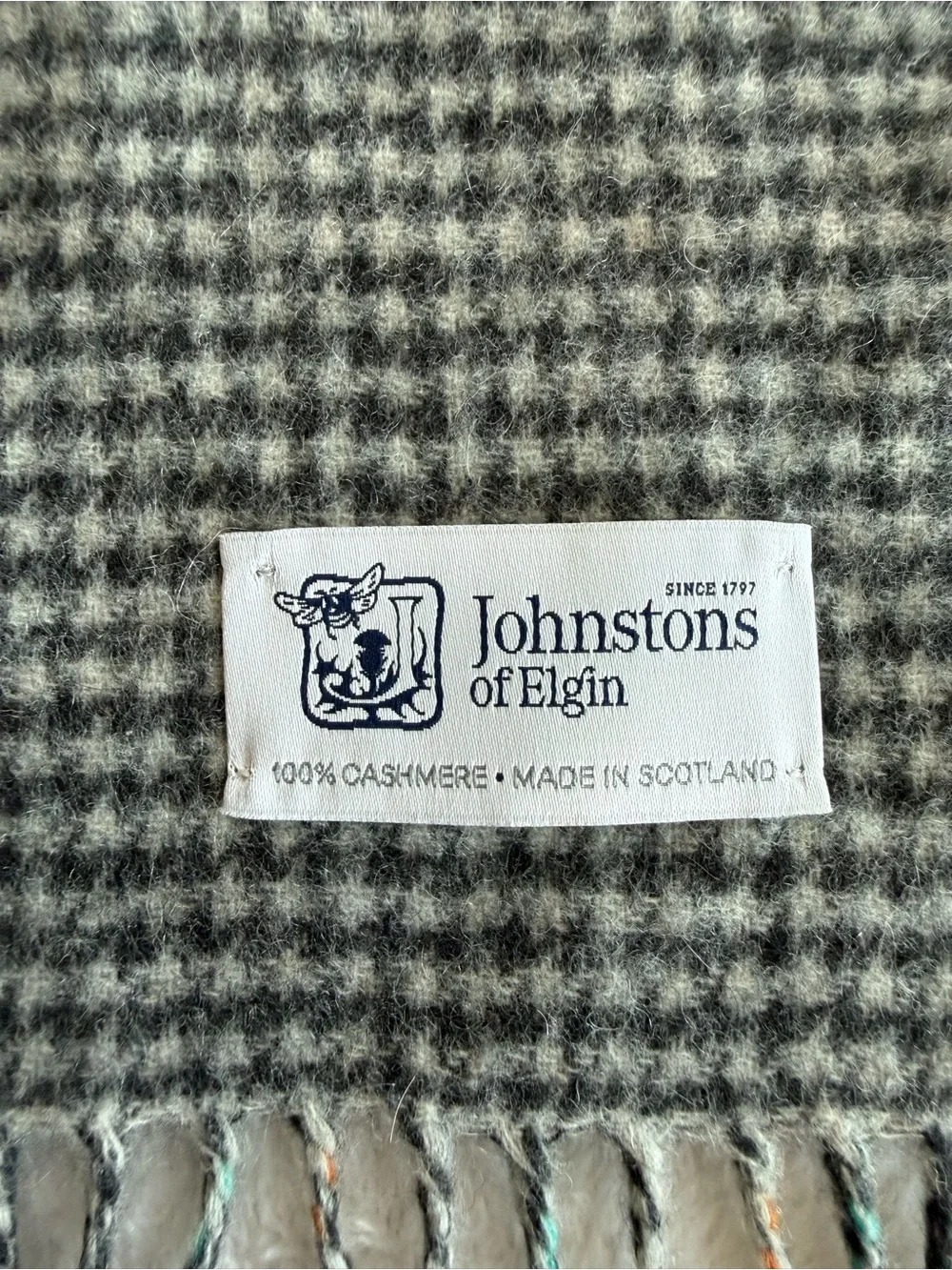 Johnstons of Elgin 100% Cashmere Reversible Plaid Scarf Made in Scotland